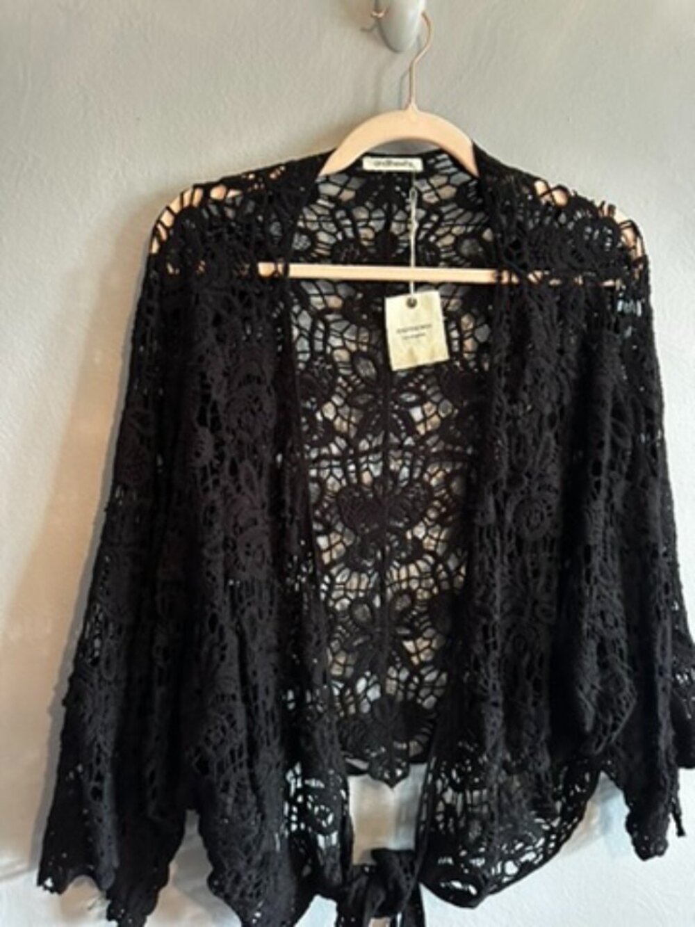 ANDTHEWHY Black Crochet Lace Kimono - One Size fits all